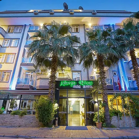 Risus Park Hotel