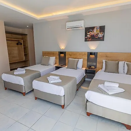 Risus Park 3*
