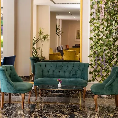 Risus Park Hotel