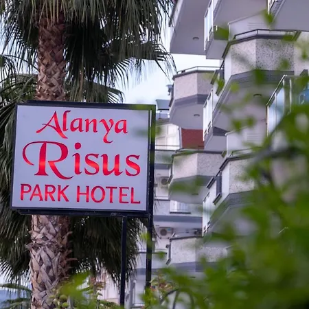 Risus Park Hotel 3*