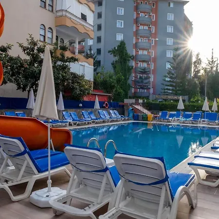 Risus Park 3*